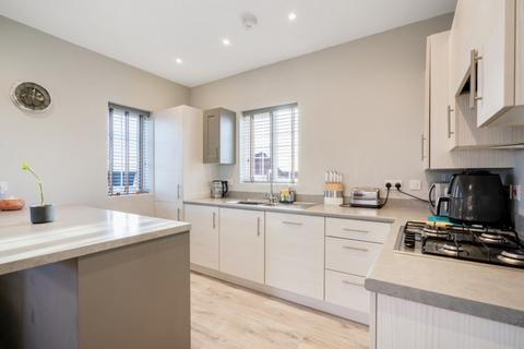 8 Falcon Drive, Didcot, OX11 6HT