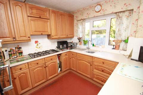 3 bedroom semi-detached house for sale, Halstead Walk, Maidstone ME16