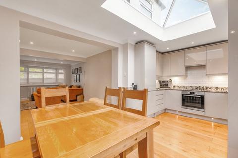 4 bedroom semi-detached house for sale, Berwick Crescent, Sidcup, DA15