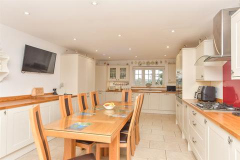 Breach Farm Bungalow Breach Lane, Upchurch, Sittingbourne, ME9 7PE