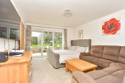 Breach Farm Bungalow Breach Lane, Upchurch, Sittingbourne, ME9 7PE