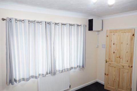 1 bedroom flat to rent, Dorset Close, Great Yarmouth, NR30