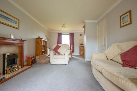 2 bedroom ground floor flat for sale, Redgate Heights, Hunstanton