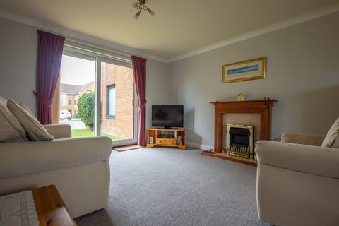 2 bedroom ground floor flat for sale, Redgate Heights, Hunstanton