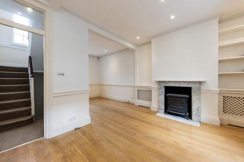 2 bedroom end of terrace house to rent, Chester Row, London, SW1W