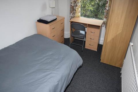 2 bedroom flat to rent, St James Crescent, Uplands, , Swansea