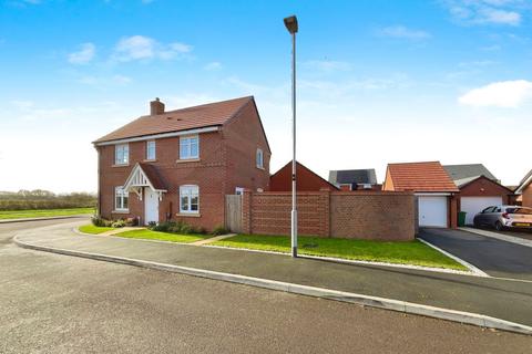 3 bedroom detached house for sale, Aston Way, Leicester LE9