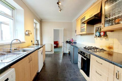 3 bedroom end of terrace house for sale, Swansea Road, Pontlliw, Swansea