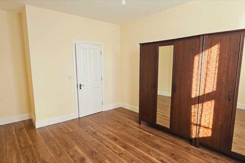 3 bedroom property to rent, Pinner View, Harrow