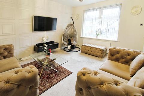 3 bedroom terraced house for sale, Carr Bottom Avenue, Bradford BD5