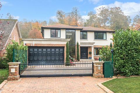 63 Dome Hill, Caterham, CR3 6EF