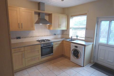 2 bedroom terraced house to rent, Frances Street, Macclesfield