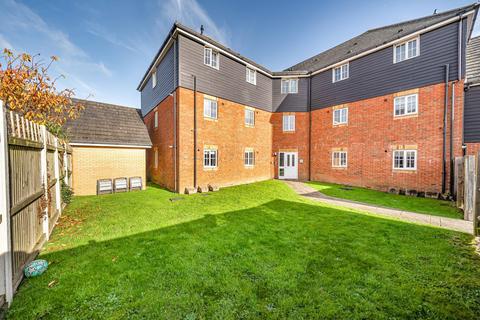 2 bedroom ground floor flat for sale, Carter Close, Hawkinge