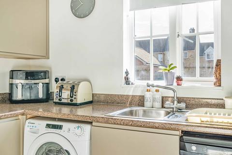 Flat 1, 17 Carter Close, Hawkinge, Folkestone, CT18 7TN