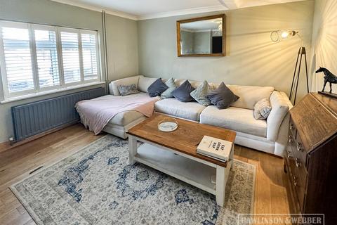 88 Beauchamp Road, West Molesey, KT8 2PH