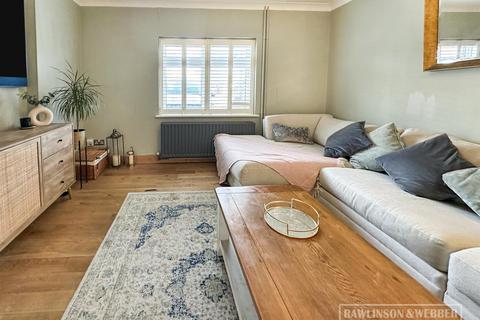 88 Beauchamp Road, West Molesey, KT8 2PH