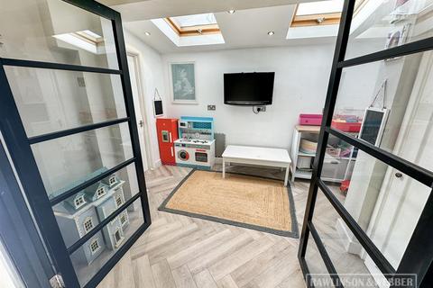 88 Beauchamp Road, West Molesey, KT8 2PH