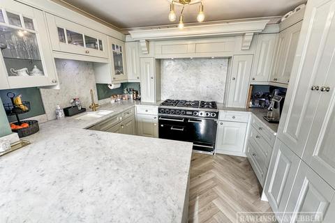 88 Beauchamp Road, West Molesey, KT8 2PH