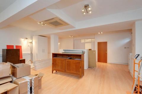 Property to rent, Highgate High Street, London, N6