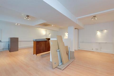 Property to rent, Highgate High Street, London, N6