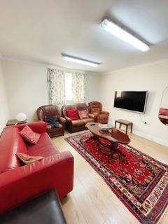 4 bedroom end of terrace house to rent, Lyndhurst Gardens, Barking IG11