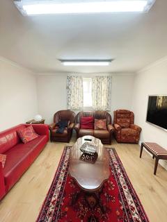 4 bedroom end of terrace house to rent, Lyndhurst Gardens, Barking IG11