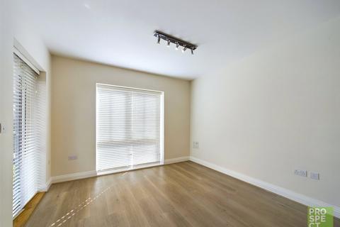 2 bedroom apartment to rent, Bridge Avenue, Maidenhead, Berkshire, SL6