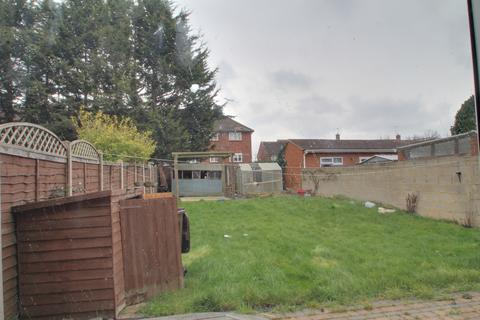 3 bedroom house to rent, Johnson Road, Hounslow TW5