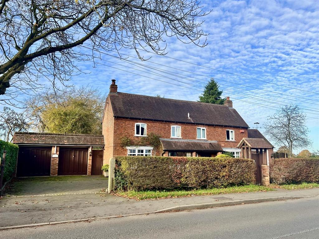 DOUBLE GARAGE &amp; WORKSHOP