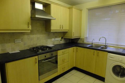 2 bedroom flat to rent, Melmerby Court, St James` Park, Salford