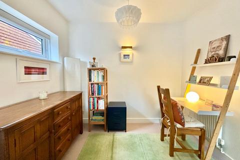 2 bedroom flat for sale, Kings House, Pevensey Road, St Leonards-on-Sea, TN38