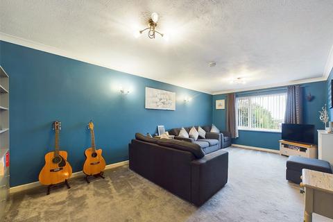 11 Chase End Close, Worcester, WR5 2BY