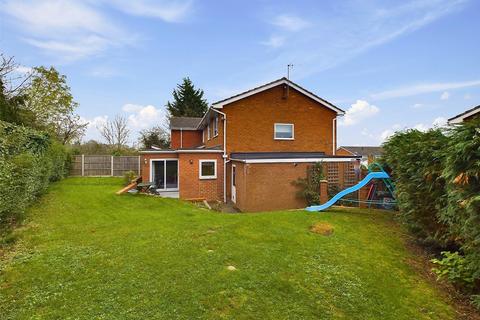 11 Chase End Close, Worcester, WR5 2BY