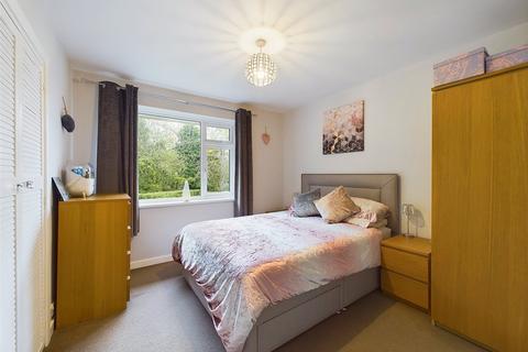 11 Chase End Close, Worcester, WR5 2BY