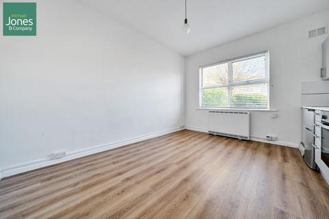 Studio to rent, Victoria Drive, Bognor Regis, PO21