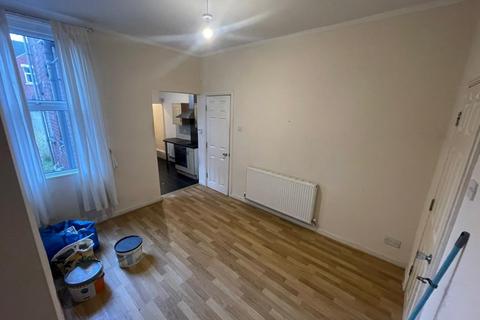 1 bedroom terraced house to rent, Broughton Avenue, Doncaster