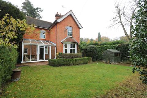 3 bedroom house to rent, Crawley Ridge, Camberley GU15