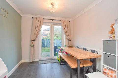 3 bedroom semi-detached house for sale, Alton Close, Ashton-In-Makerfield, Wigan, WN4 9TX