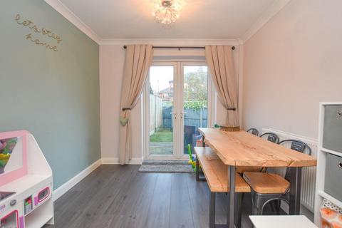 3 bedroom semi-detached house for sale, Alton Close, Ashton-In-Makerfield, Wigan, WN4 9TX