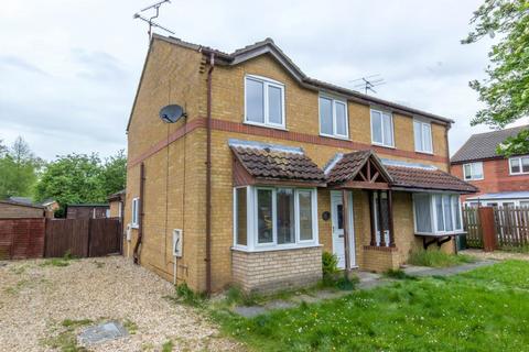 3 bedroom semi-detached house to rent, Parsons Drive, Boston