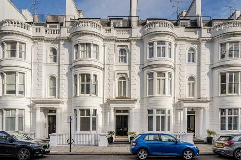 2 bedroom flat for sale, Gloucester Terrace, London W2