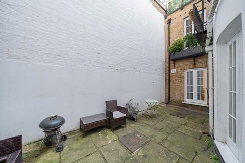 2 bedroom flat for sale, Gloucester Terrace, London W2