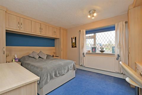 1 Causeway Glade, Sheffield, S17 3EZ