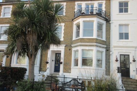 1 bedroom flat to rent, Clifftown Parade, Southend On Sea