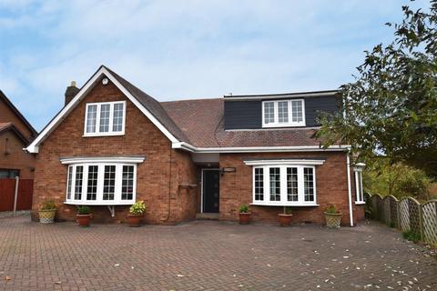 3 bedroom detached house for sale, High Street, Hook, Goole