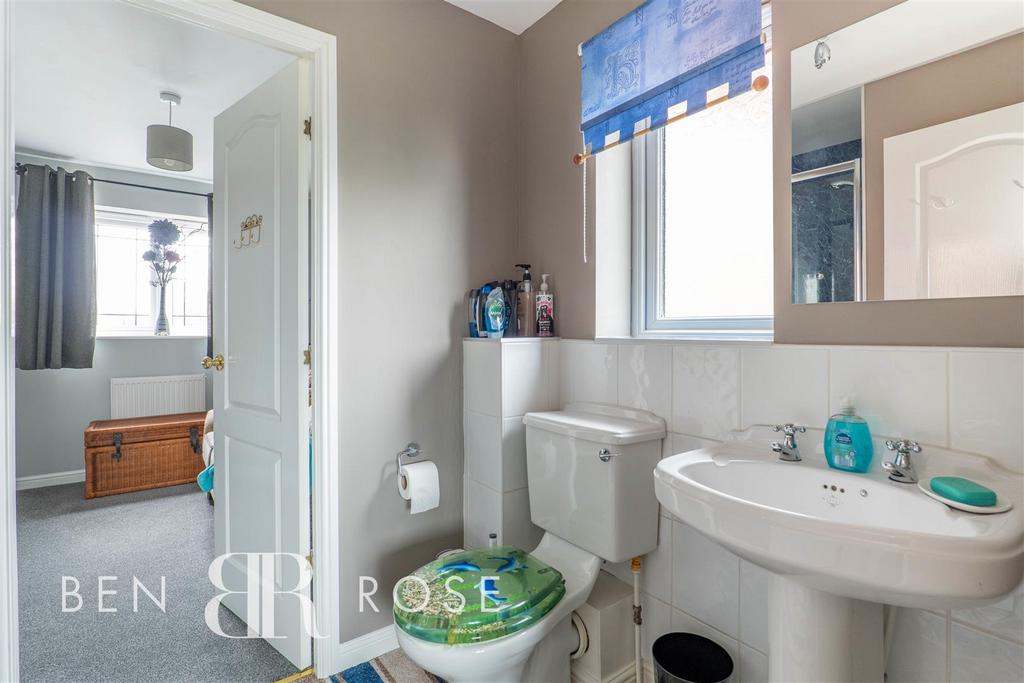Jack & Jill Ensuite