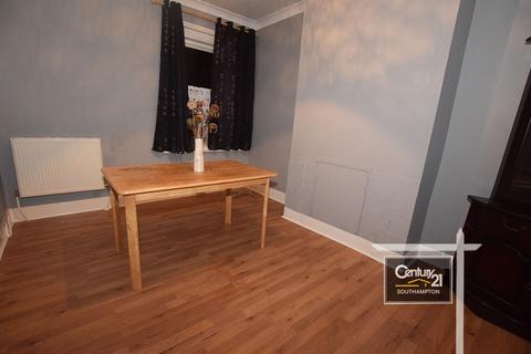 4 bedroom terraced house to rent, Winchester Road, SOUTHAMPTON SO16