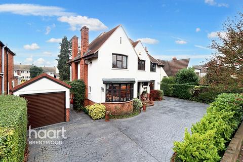 4 bedroom detached house for sale, Western Avenue, Brentwood