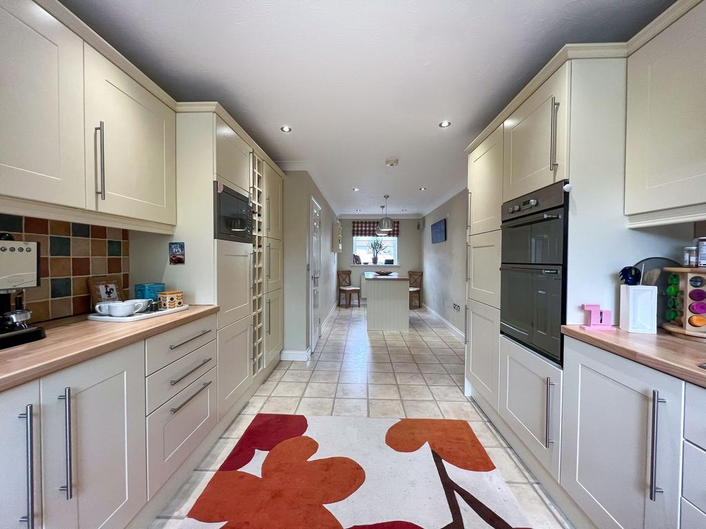 Kitchen leading to Breakfast Bar