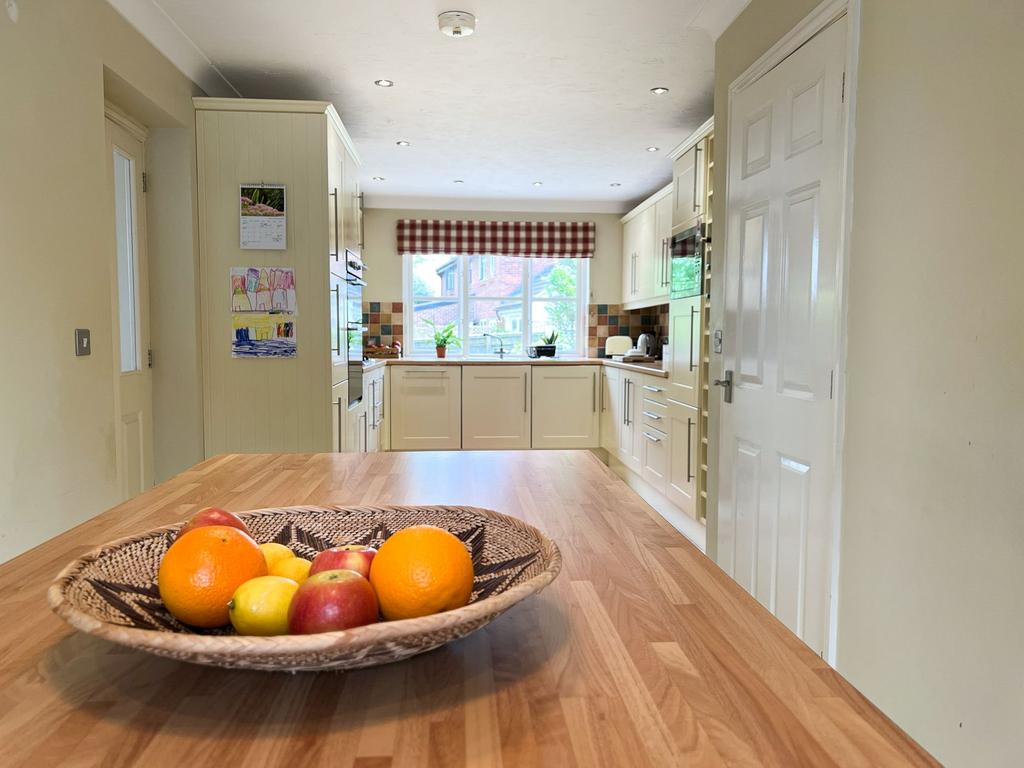 Breakfast Bar leading to Kitchen